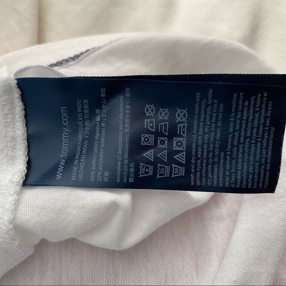 TOMMY HILFIGER Graphic Design T-Shirt - Picture 4 of 4